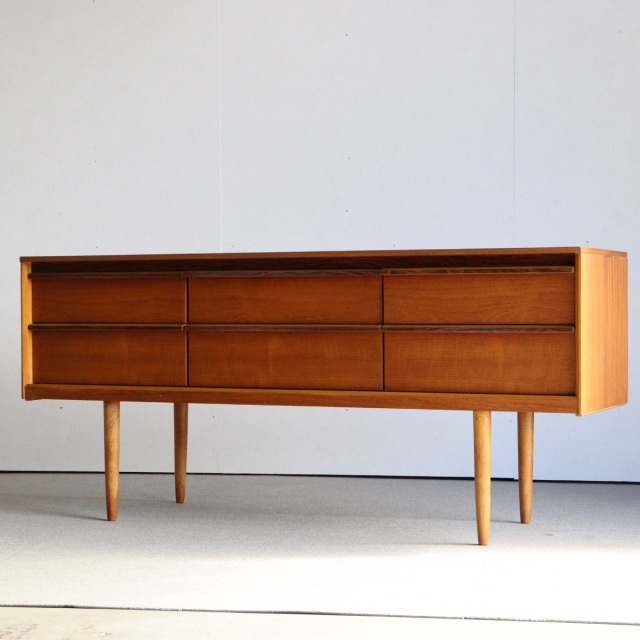 オースティンスイートAustinsuiteのサイドボード