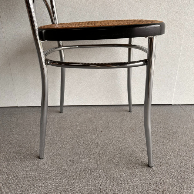 トーネットのクロム製ハイバックチェア