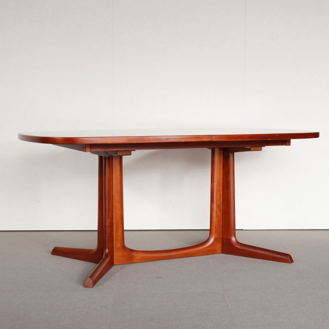 最後の晩餐できます】 Gudme Mobelfabrik製 デンマーク ダイニング