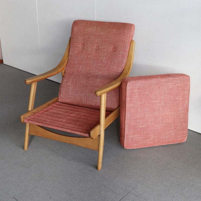 ビューティリティ製のアームチェア、ソファ