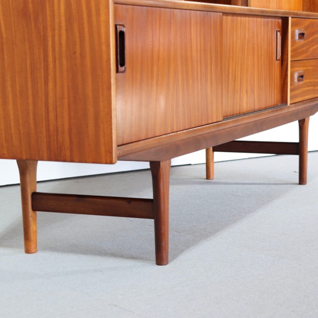 送料込み！ 【左右対称ではないけれども】 エリオッツオブニューベリー