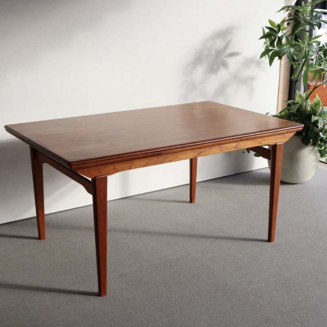 デンマーク製のヴィンテージダイニングテーブル