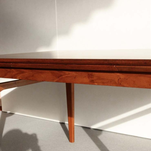 デンマーク製のヴィンテージダイニングテーブル