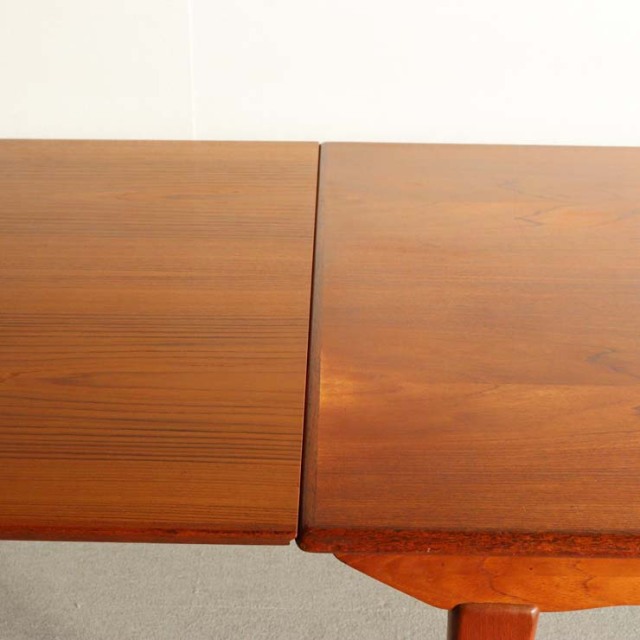 デンマーク製のヴィンテージダイニングテーブル