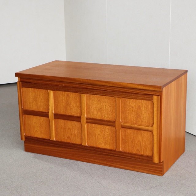 ネイサンNathanのユニット