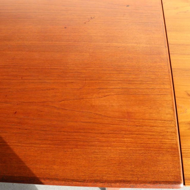 デンマーク製のヴィンテージダイニングテーブル