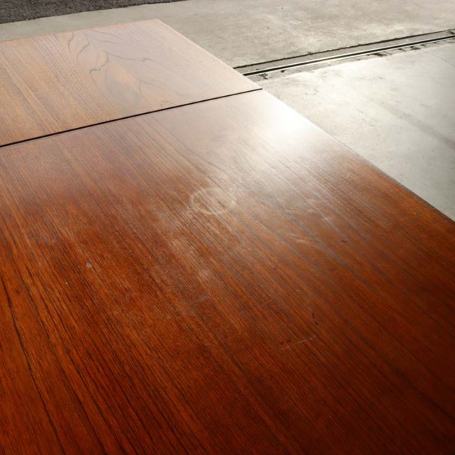 デンマーク製のヴィンテージダイニングテーブル