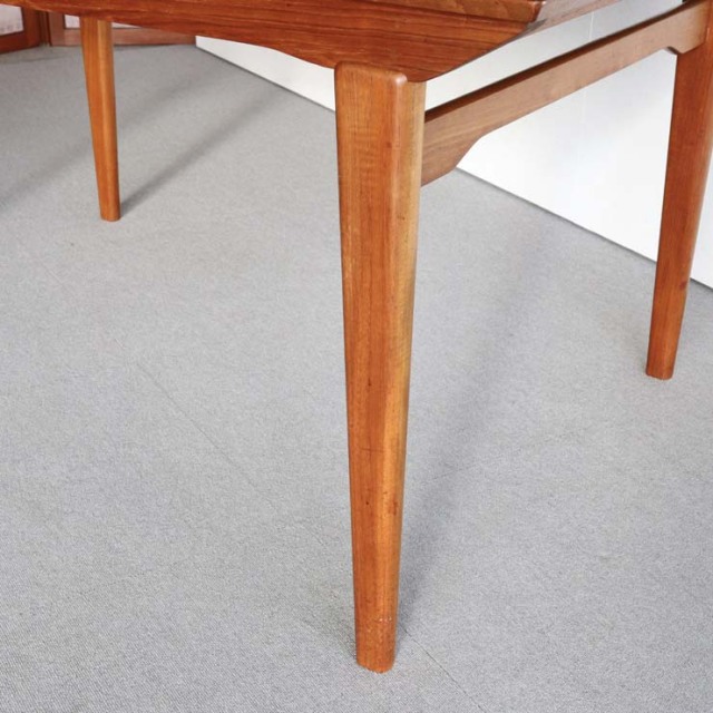デンマーク製のヴィンテージダイニングテーブル