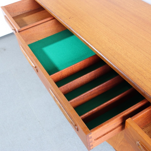 ジープランG-PLANのFrescoサイドボード