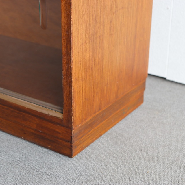 シンプレックスSimplexのブックケース