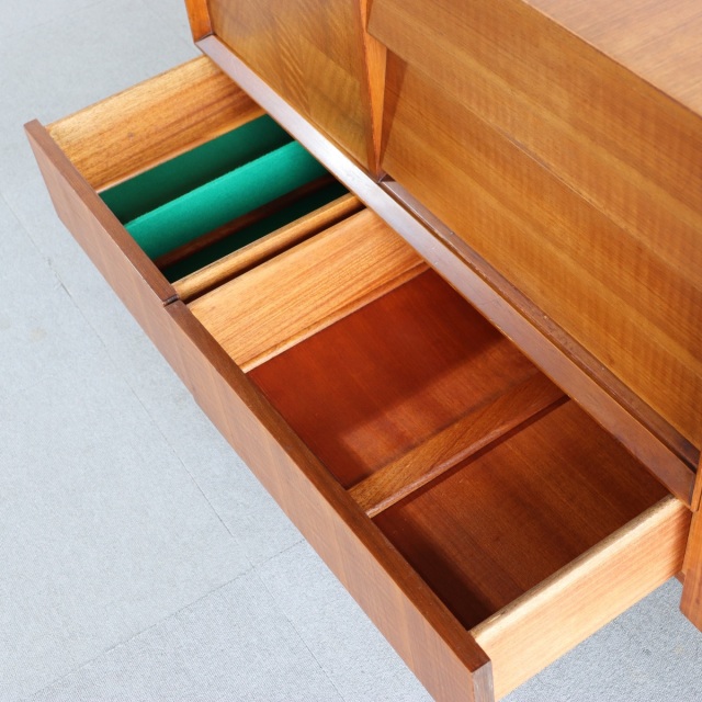 ビューティリティBEAUTILITYのサイドボード