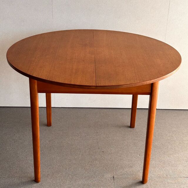 ラウンドダイニングテーブル | 英国ヴィンテージ家具 | 106センチ