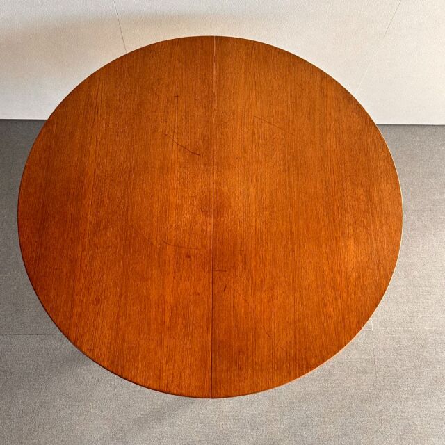 イギリス 直輸入 ヴィンテージ 丸形 ウッドテーブル 直径60㎝ 希少 イギリス 直輸入 ヴィンテージ 丸形 ウッドテーブル 直径60㎝ 希少