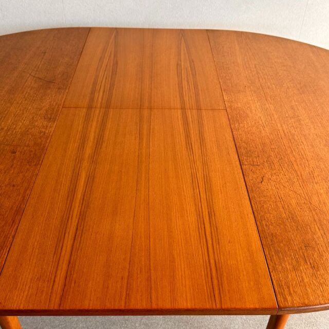 ラウンドダイニングテーブル | 英国ヴィンテージ家具 | 106センチ