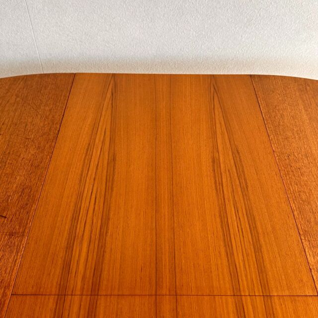 イギリス 直輸入 ヴィンテージ 丸形 ウッドテーブル 直径60㎝ 希少 イギリス 直輸入 ヴィンテージ 丸形 ウッドテーブル 直径60㎝ 希少