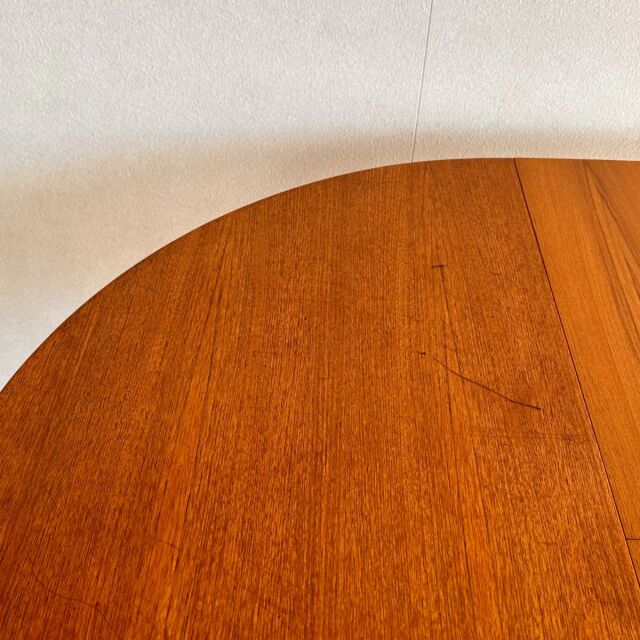 ラウンドダイニングテーブル | 英国ヴィンテージ家具 | 106センチ