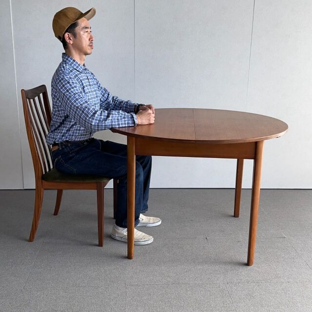 小さめダイニングテーブル丸型