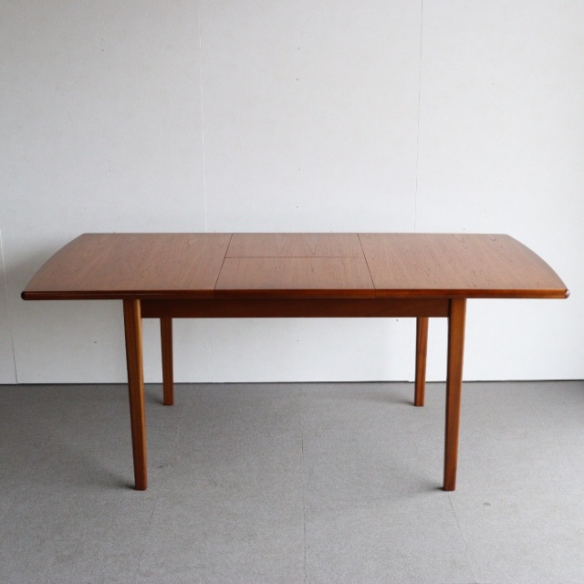 じゅんまいだいぎんじょう的な』 メレデューMEREDEWのダイニングテーブル