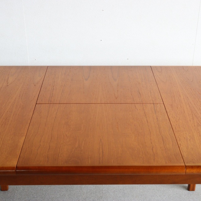 じゅんまいだいぎんじょう的な』 メレデューMEREDEWのダイニングテーブル