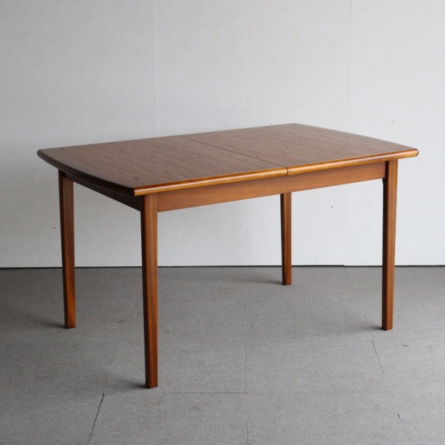 じゅんまいだいぎんじょう的な』 メレデューMEREDEWのダイニングテーブル