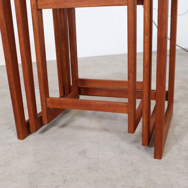 Simple Vintage Nest Table 商品番号【122078】