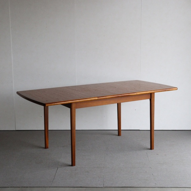 じゅんまいだいぎんじょう的な』 メレデューMEREDEWのダイニングテーブル