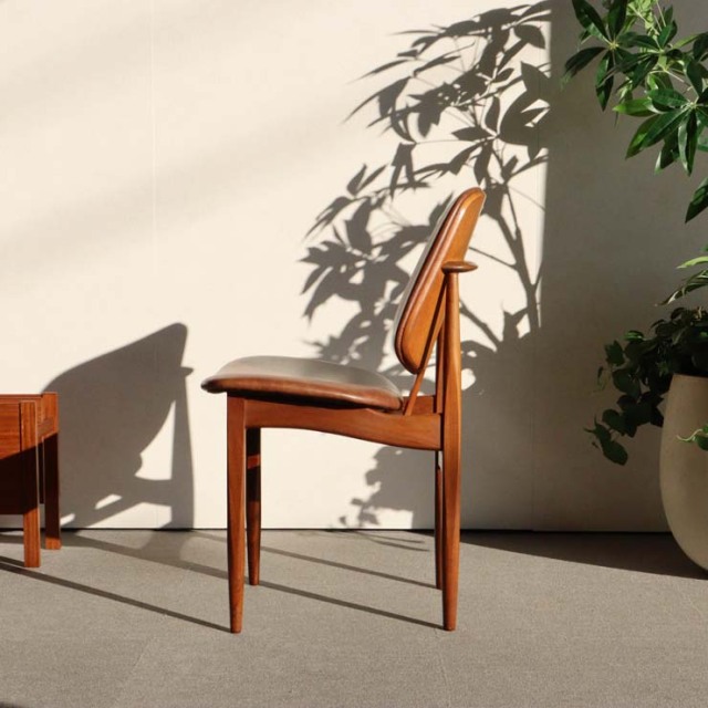 エリオッツオブニューベリーのダイニングチェア