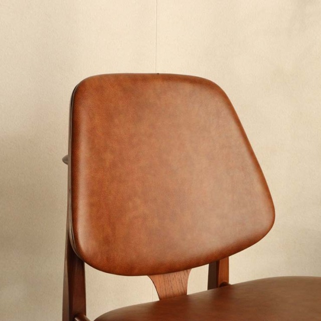 エリオッツオブニューベリーのダイニングチェア