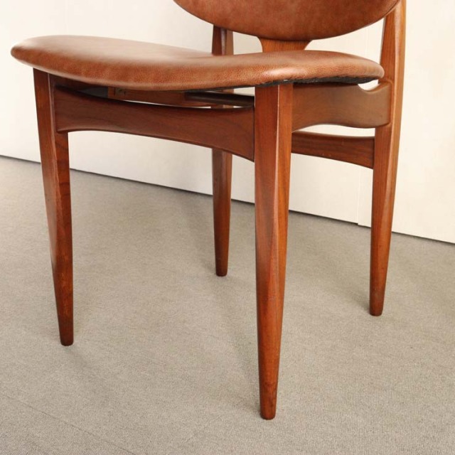 エリオッツオブニューベリーのダイニングチェア