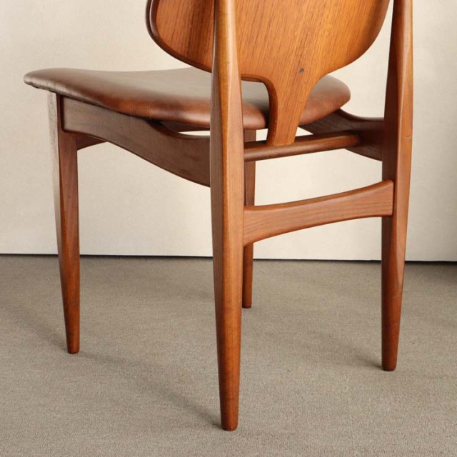 エリオッツオブニューベリーのダイニングチェア