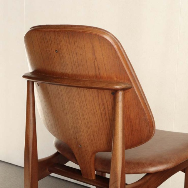 エリオッツオブニューベリーのダイニングチェア