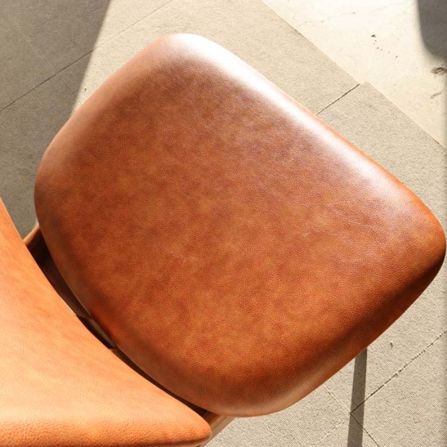 エリオッツオブニューベリーのダイニングチェア