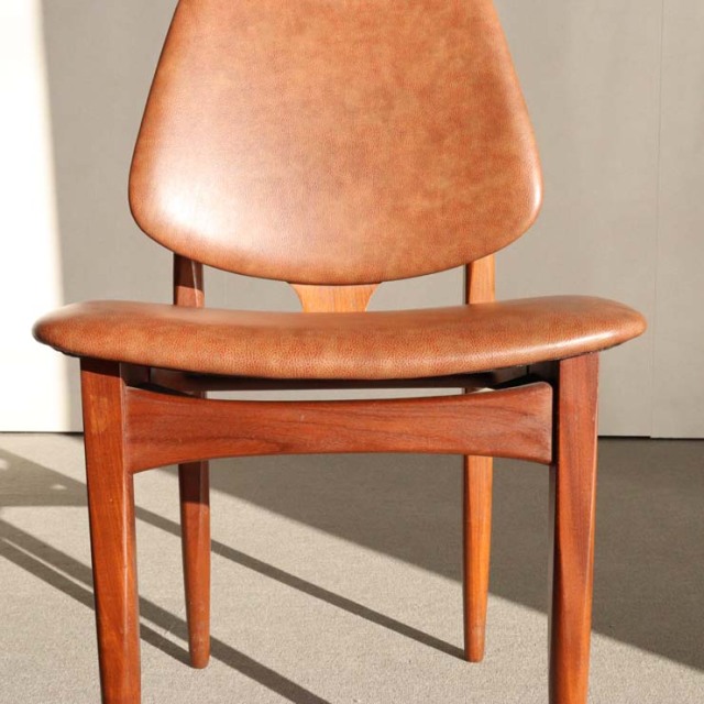 エリオッツオブニューベリーのダイニングチェア