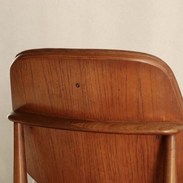 エリオッツオブニューベリーのダイニングチェア