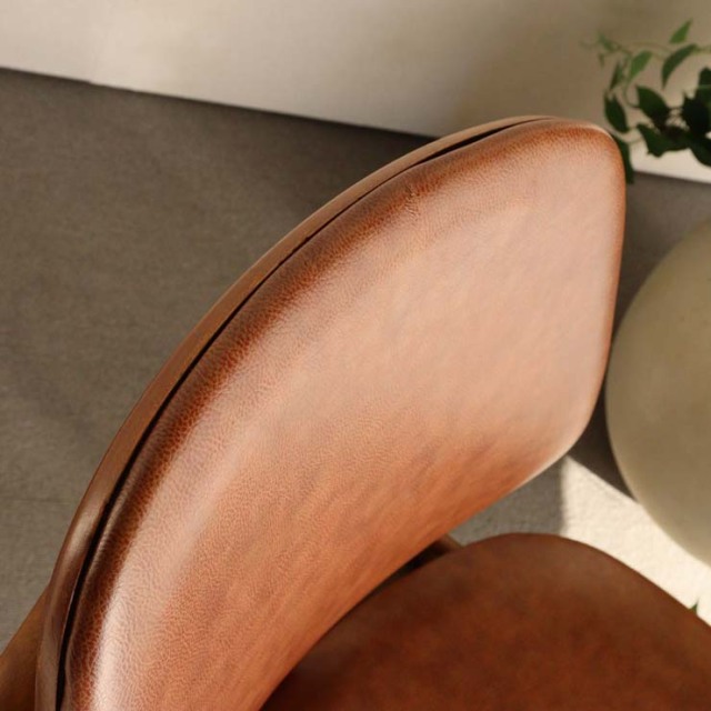 エリオッツオブニューベリーのダイニングチェア