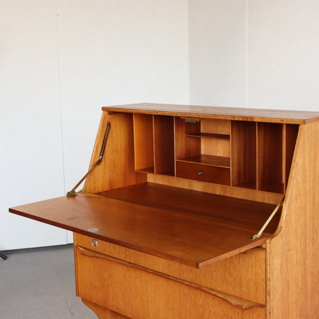 サトクリフトッドモーデンSUTCLIFFE TODMORDENのビューロー