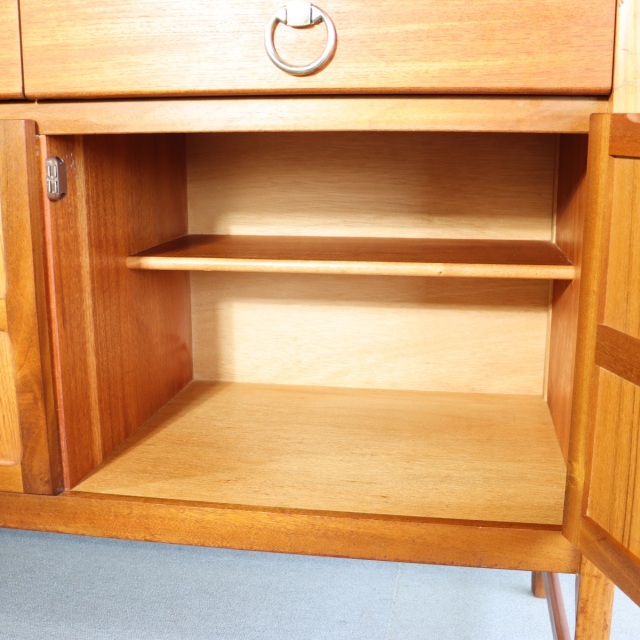 ネイサンNathanのサイドボード