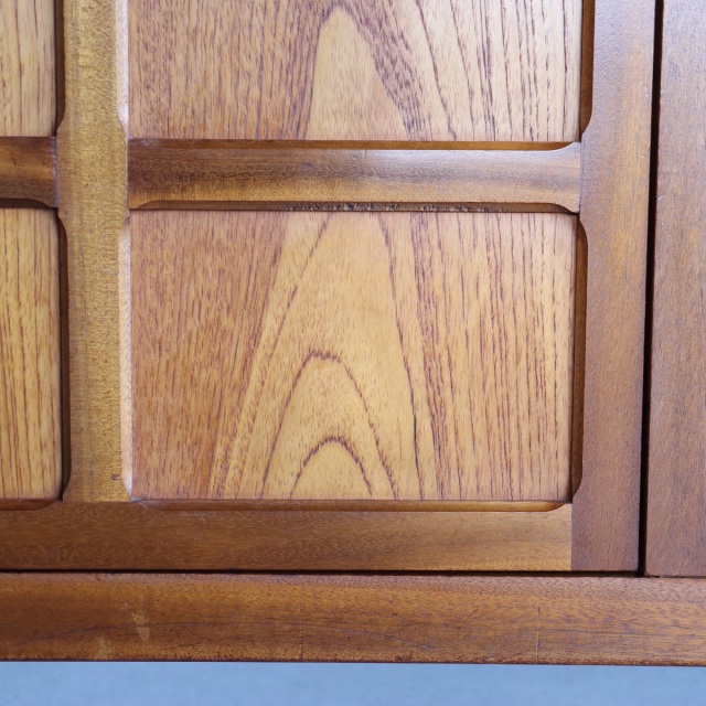 ネイサンNathanのサイドボード