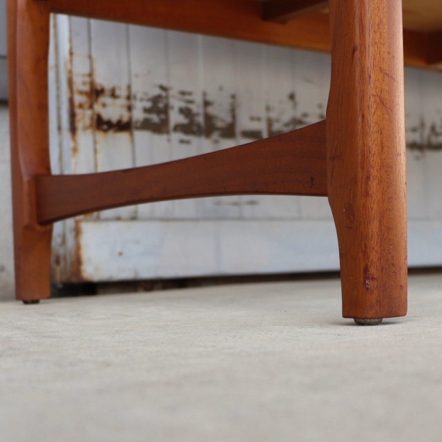 ネイサンNathanのサイドボード