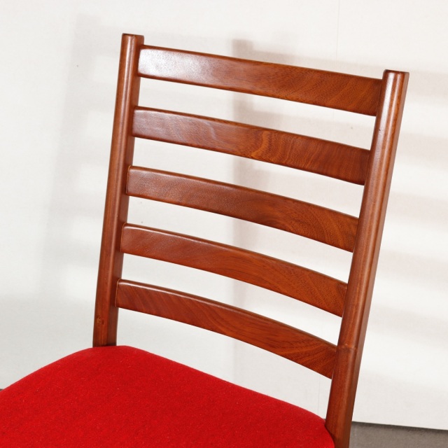 英国ヴィンテージのダイニングチェア。