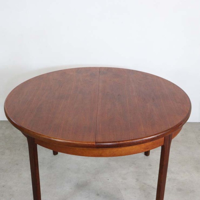 チーク材の円形のエクステンション可能なテーブル、23125