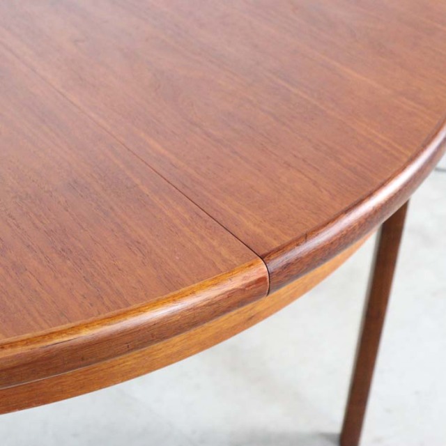 チーク材の円形のエクステンション可能なテーブル、23125