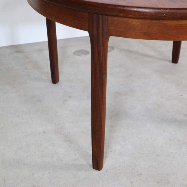 チーク材の円形のエクステンション可能なテーブル、23125