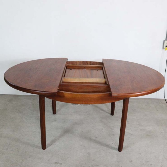 チーク材の円形のエクステンション可能なテーブル、23125