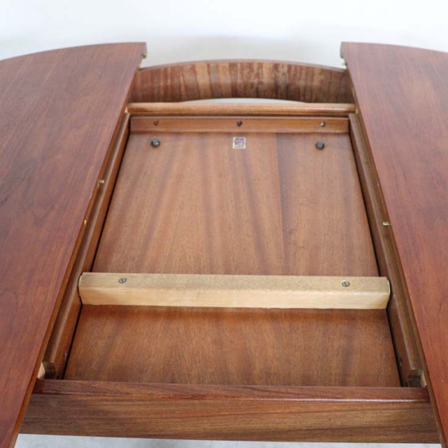 チーク材の円形のエクステンション可能なテーブル、23125