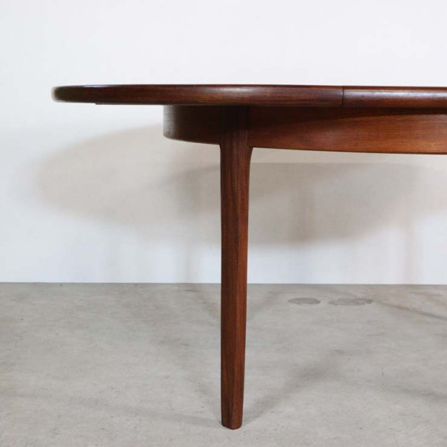 チーク材の円形のエクステンション可能なテーブル、23125