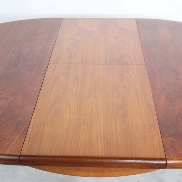 チーク材の円形のエクステンション可能なテーブル、23125