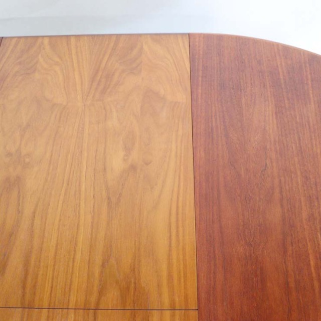 チーク材の円形のエクステンション可能なテーブル、23125