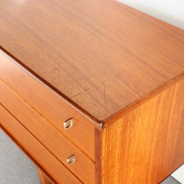 ヤンガーYOUNGERのサイドボード