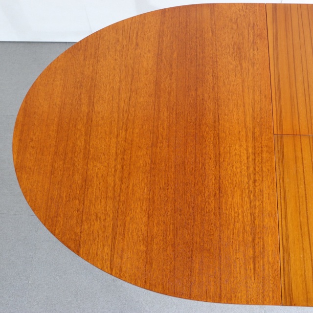 ベイスクラフトBEITHCRAFTのダイニングテーブル